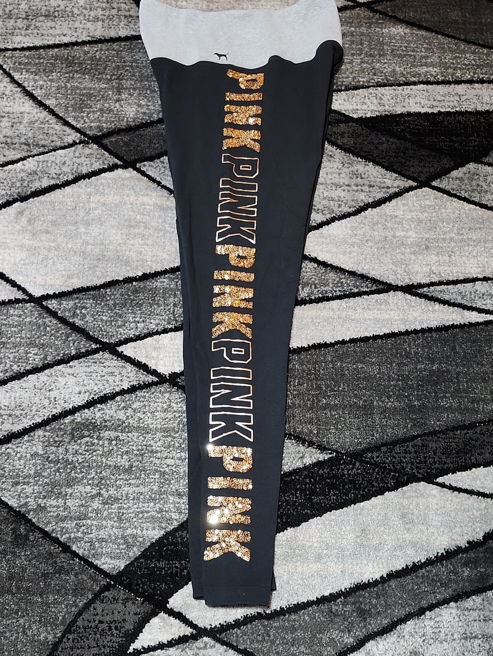 VS PINK YOGA 2019 GOLD SHINE GOLD SEQUINS BLACK COTTON HIGH-RISE LEGGINGS